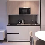 Dhome * Milán