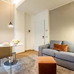 Dhome Apartment Mailand