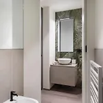 Dhome Apartment *